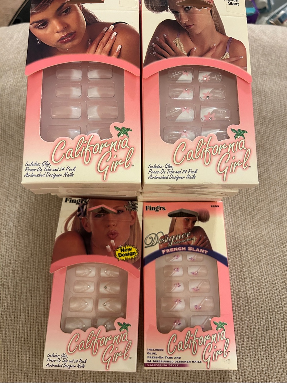 Fing'rs California Girl 2203 French Slant press-on nails come in a 24-pack.